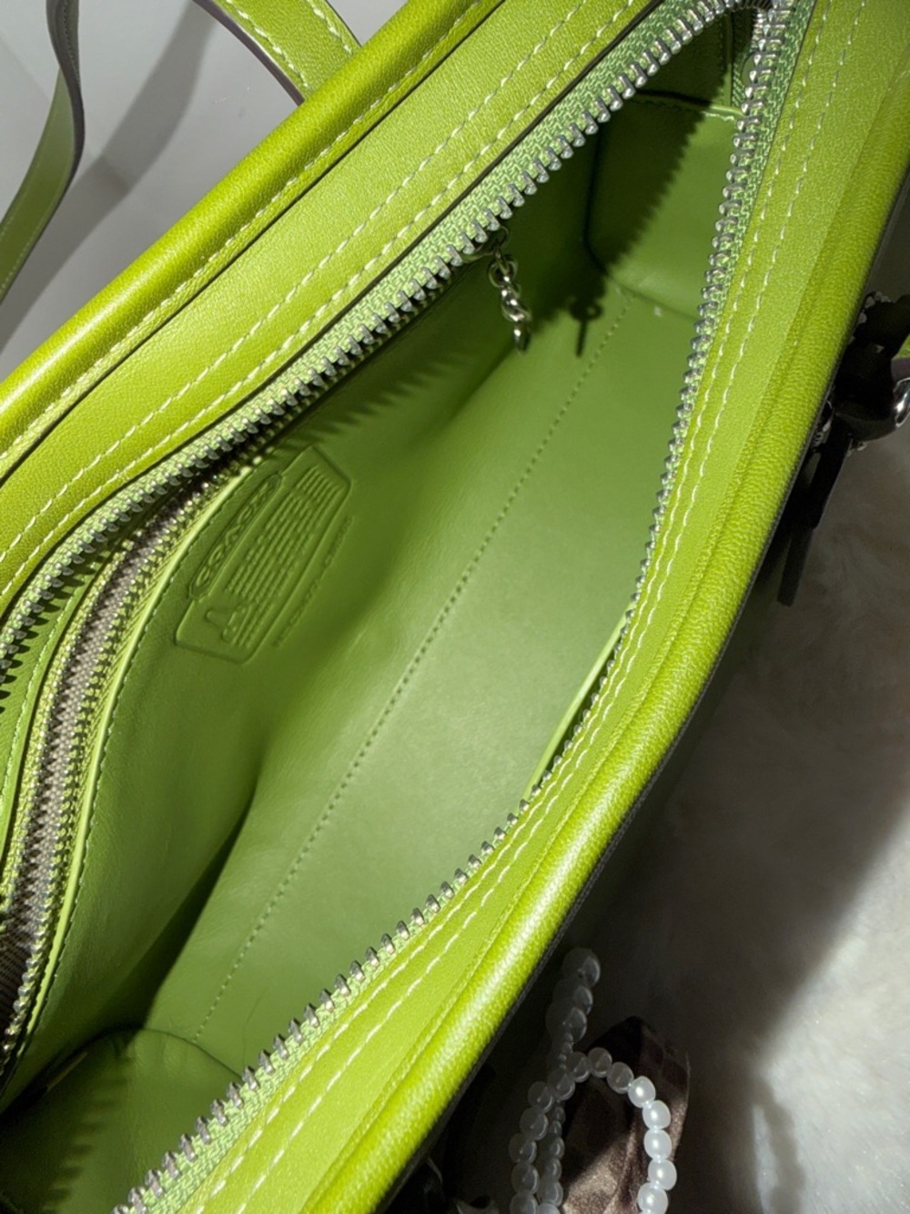 Coach Dark Lime Green Leather
Swing Zip Shoulder Bag - Picture 3 of 6